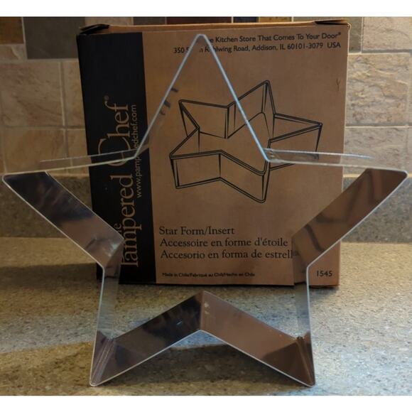 The Pampered Chef Star Form Metal Insert New in Box #1545 - Picture 2 of 5